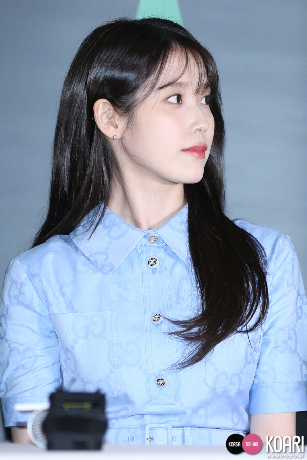 IU